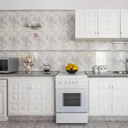 Apartamento Elisia Relax! Lovely Apartment With Swimming Pool
